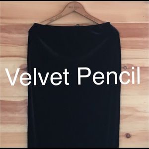 Velvet Black Slim Skirt
